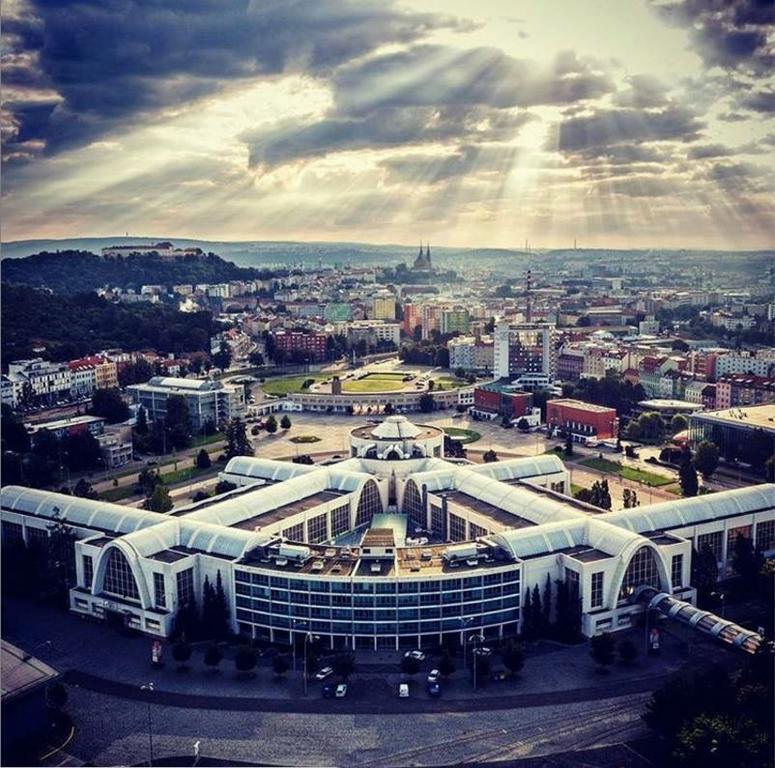 Downtown Flat Under Spilberk Castle Apartment Brno Bagian luar foto